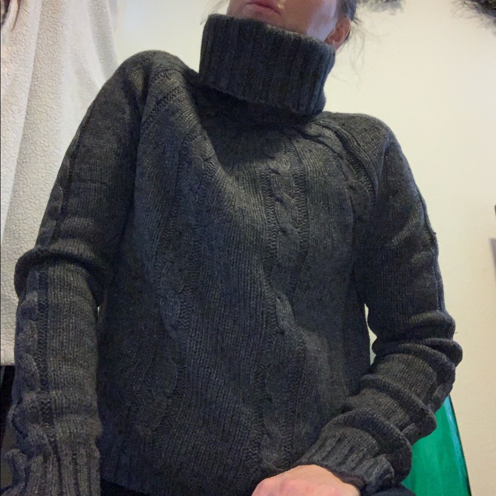 🦋Victor Alfaro Grey Lamb Wool Blend Sweater